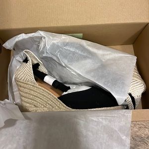 Brand new size 7 wedges